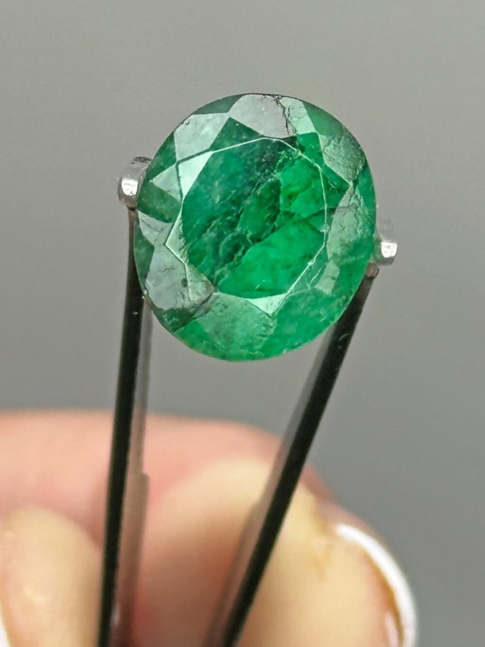 Natural Emerald Gem